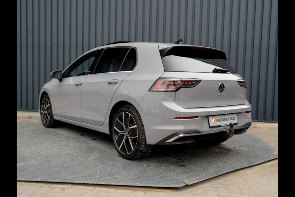 Volkswagen Golf 1.5 eTSI 50 Edition | Panodak | Trekhaak wegkl. | Stoelgeheugen | Head Up | IQ Light | Prijs Rijklaar!!