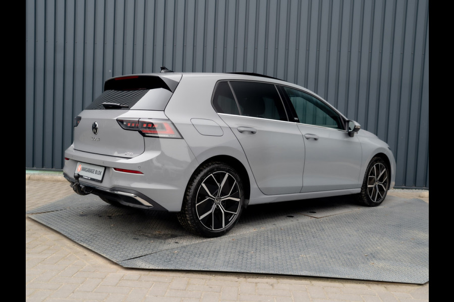 Volkswagen Golf 1.5 eTSI 50 Edition | Panodak | Trekhaak wegkl. | Stoelgeheugen | Head Up | IQ Light | Prijs Rijklaar!!
