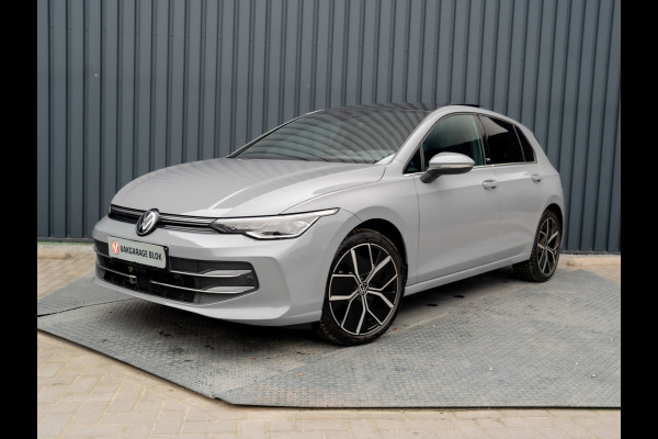 Volkswagen Golf 1.5 eTSI 50 Edition | Panodak | Trekhaak wegkl. | Stoelgeheugen | Head Up | IQ Light | Prijs Rijklaar!!