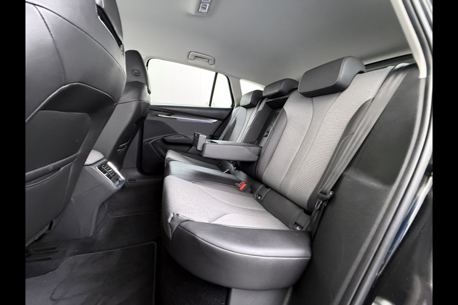 Škoda ENYAQ iV 80 SOH 92% Trekhaak Lmv 21" Stoel+Stuurverwarming Matrix Led Camera Apple Carplay Android Auto Navi Ecc Cruise Control Pdc Draadloze telefoonlader Keyless Advanced Privacy Glas Led Isofix DAB Comfort+Klimaat+Licht Pakket 1.000KG Trekgewicht 1e Eigenaar Origineel Nederlandse Auto 1.000kg trekvermogen € 54.000 nieuw