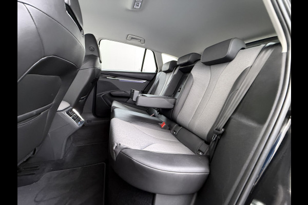 Škoda ENYAQ iV 80 SOH 92% Trekhaak Lmv 21" Stoel+Stuurverwarming Matrix Led Camera Apple Carplay Android Auto Navi Ecc Cruise Control Pdc Draadloze telefoonlader Keyless Advanced Privacy Glas Led Isofix DAB Comfort+Klimaat+Licht Pakket 1.000KG Trekgewicht 1e Eigenaar Origineel Nederlandse Auto 1.000kg trekvermogen € 54.000 nieuw