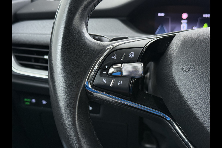 Škoda ENYAQ iV 80 SOH 92% Trekhaak Lmv 21" Stoel+Stuurverwarming Matrix Led Camera Apple Carplay Android Auto Navi Ecc Cruise Control Pdc Draadloze telefoonlader Keyless Advanced Privacy Glas Led Isofix DAB Comfort+Klimaat+Licht Pakket 1.000KG Trekgewicht 1e Eigenaar Origineel Nederlandse Auto 1.000kg trekvermogen € 54.000 nieuw