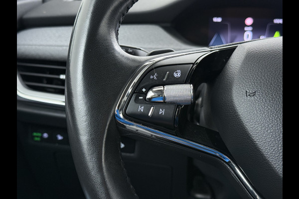Škoda ENYAQ iV 80 SOH 92% Trekhaak Lmv 21" Stoel+Stuurverwarming Matrix Led Camera Apple Carplay Android Auto Navi Ecc Cruise Control Pdc Draadloze telefoonlader Keyless Advanced Privacy Glas Led Isofix DAB Comfort+Klimaat+Licht Pakket 1.000KG Trekgewicht 1e Eigenaar Origineel Nederlandse Auto 1.000kg trekvermogen € 54.000 nieuw