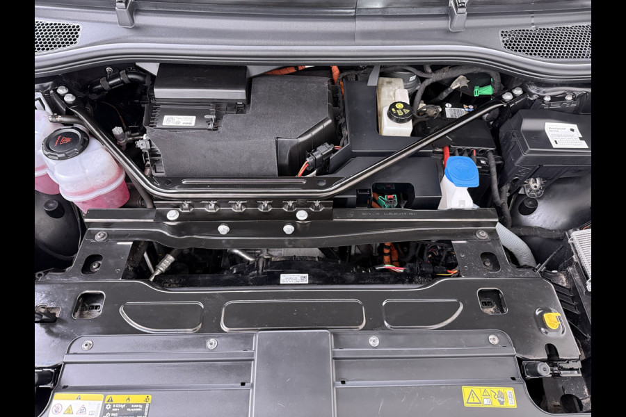 Škoda ENYAQ iV 80 SOH 92% Trekhaak Lmv 21" Stoel+Stuurverwarming Matrix Led Camera Apple Carplay Android Auto Navi Ecc Cruise Control Pdc Draadloze telefoonlader Keyless Advanced Privacy Glas Led Isofix DAB Comfort+Klimaat+Licht Pakket 1.000KG Trekgewicht 1e Eigenaar Origineel Nederlandse Auto 1.000kg trekvermogen € 54.000 nieuw