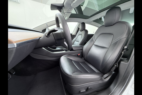 Tesla Model 3 SR+ 325PK Trekhaak LFP-Accu AutoPilot Leer Pano-Dak Adaptive Cruise Lmv 18" Camera's Elektr.-Stuur+Stoelen+Spiegels+Geheugen+Eas SOH 92% Ecc Navi Led DAB Voorverwarmen interieur via App Keyless One-Pedal-Drive 1.000KG Trekgewicht 1e Eigenaar Origineel Nederlandse Auto Fabrieksgarantie op Accu en Motor tot 14-12-2028/160.000km