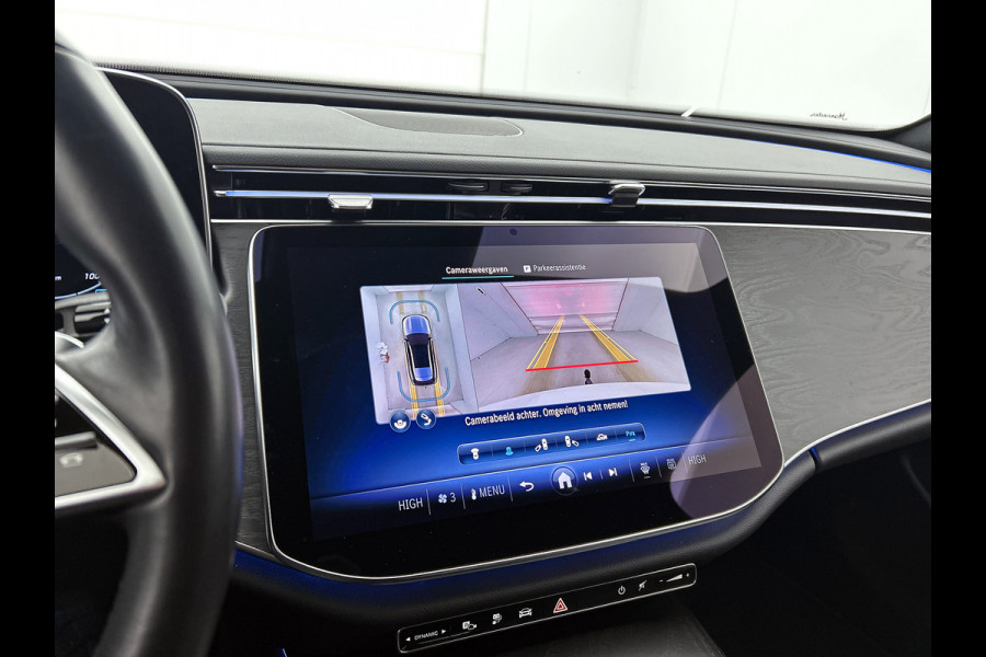 Mercedes-Benz E-Klasse Estate 300 e Luxury Line Plug-In Hybride Trekhaak | Rijassistentiepakket plus | Parkeerpakket met 360°-camera | Distronic | Sfeerverlichting. Inclusief 24 maanden Mercedes-Benz Certified garantie voor Europa.