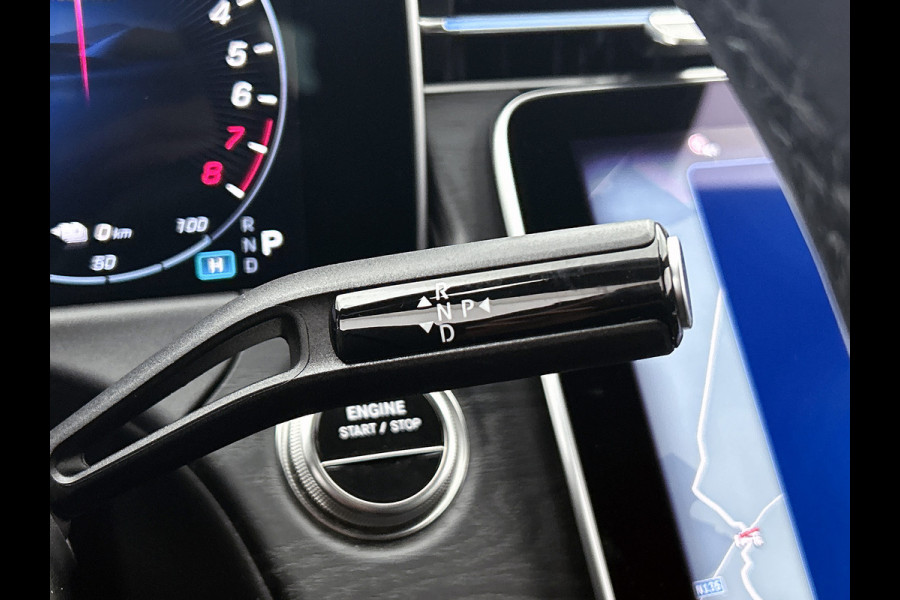 Mercedes-Benz E-Klasse Estate 300 e Luxury Line Plug-In Hybride Trekhaak | Rijassistentiepakket plus | Parkeerpakket met 360°-camera | Distronic | Sfeerverlichting. Inclusief 24 maanden Mercedes-Benz Certified garantie voor Europa.