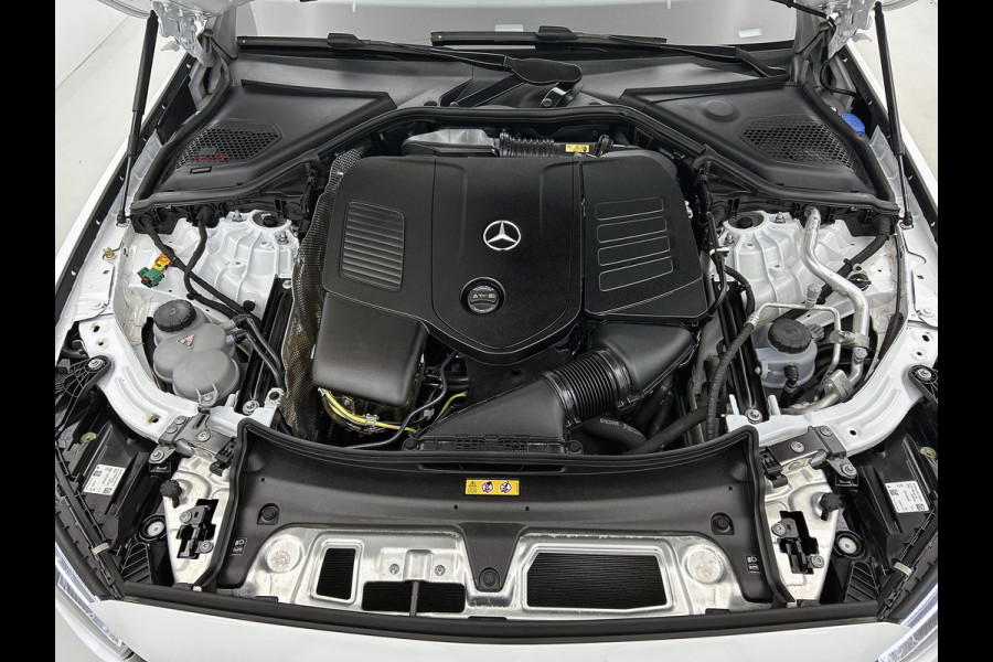 Mercedes-Benz E-Klasse Estate 300 e Luxury Line Plug-In Hybride Trekhaak | Rijassistentiepakket plus | Parkeerpakket met 360°-camera | Distronic | Sfeerverlichting. Inclusief 24 maanden Mercedes-Benz Certified garantie voor Europa.