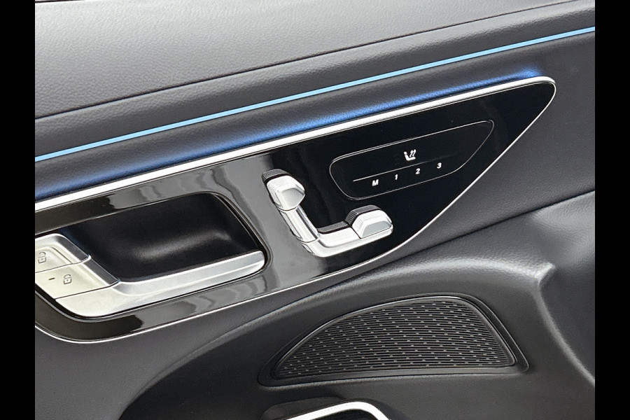 Mercedes-Benz E-Klasse Estate 300 e Luxury Line Plug-In Hybride Trekhaak | Rijassistentiepakket plus | Parkeerpakket met 360°-camera | Distronic | Sfeerverlichting. Inclusief 24 maanden Mercedes-Benz Certified garantie voor Europa.