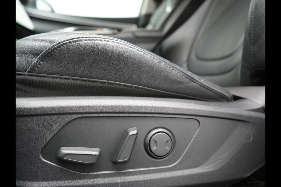 Hyundai Tucson 1.6 T-GDI Premium 4WD PHEV 265pk Dealer O.H. | Trekhaak Afn. | Adaptive Cruise | 360 Camera | Krell Premium Sound | Lederen Sportstoelen Memory & Ventilatie | Keyless | Apple Carplay | Stoelen & Stuur Verwarmd | Navigatie | DAB | Plug In Hybrid