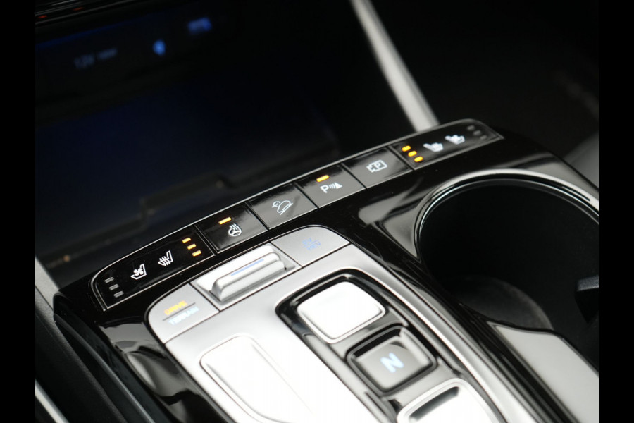 Hyundai Tucson 1.6 T-GDI Premium 4WD PHEV 265pk Dealer O.H. | Trekhaak Afn. | Adaptive Cruise | 360 Camera | Krell Premium Sound | Lederen Sportstoelen Memory & Ventilatie | Keyless | Apple Carplay | Stoelen & Stuur Verwarmd | Navigatie | DAB | Plug In Hybrid