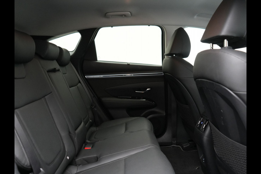 Hyundai Tucson 1.6 T-GDI Premium 4WD PHEV 265pk Dealer O.H. | Trekhaak Afn. | Adaptive Cruise | 360 Camera | Krell Premium Sound | Lederen Sportstoelen Memory & Ventilatie | Keyless | Apple Carplay | Stoelen & Stuur Verwarmd | Navigatie | DAB | Plug In Hybrid