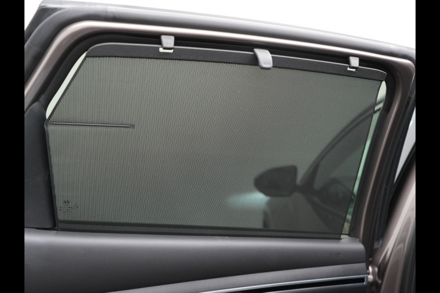 Hyundai Tucson 1.6 T-GDI Premium 4WD PHEV 265pk Dealer O.H. | Trekhaak Afn. | Adaptive Cruise | 360 Camera | Krell Premium Sound | Lederen Sportstoelen Memory & Ventilatie | Keyless | Apple Carplay | Stoelen & Stuur Verwarmd | Navigatie | DAB | Plug In Hybrid