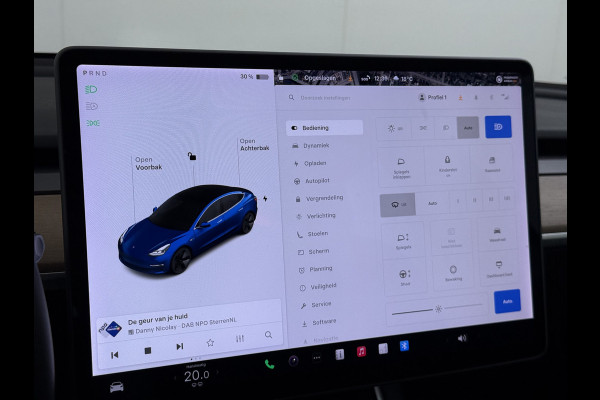 Tesla Model 3 SR+ 325PK LFP-Accu AutoPilot Leer Pano-Dak Adaptive Cruise Lmv 18" Camera's Elektr.-Stuur+Stoelen+Spiegels+Geheugen+Easy-Entry+V SOH 90% Ecc Navi Led DAB Voorverwarmen interieur via App Keyless One-Pedal-Drive Origineel Nederlandse Auto Slechts 26.700km!