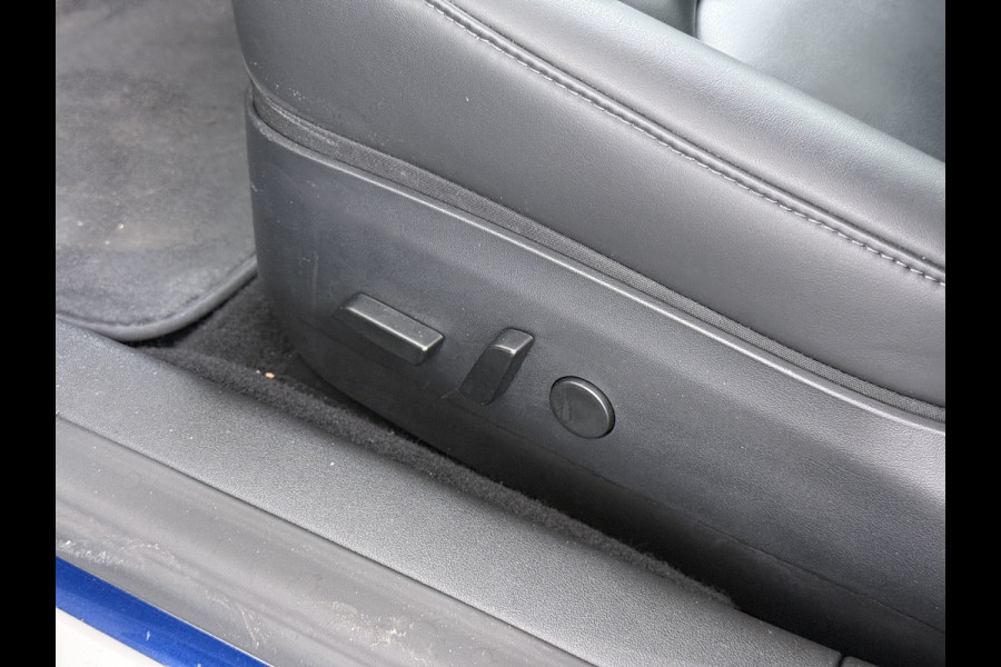 Tesla Model 3 SR+ 325PK LFP-Accu AutoPilot Leer Pano-Dak Adaptive Cruise Lmv 18" Camera's Elektr.-Stuur+Stoelen+Spiegels+Geheugen+Easy-Entry+V SOH 90% Ecc Navi Led DAB Voorverwarmen interieur via App Keyless One-Pedal-Drive Origineel Nederlandse Auto Slechts 26.700km!