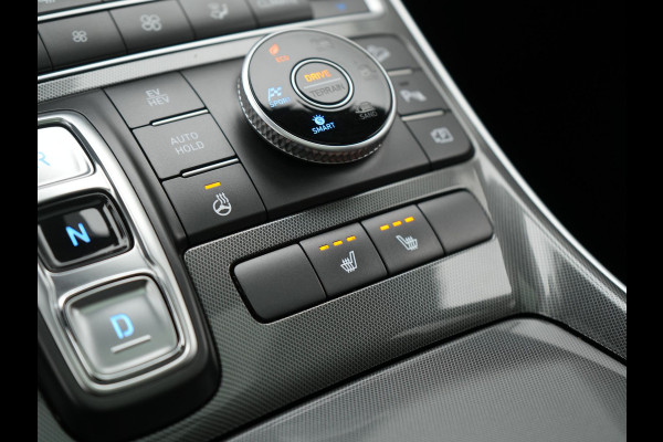 Hyundai Santa Fe 1.6 T-GDI Premium Smart Sky PHEV 266pk Dealer O.H. | Panodak | Adaptive Cruise | Camera | Krell Audio | Lederen Sportstoelen Verwarmd | Apple Carplay | Keyless | Blis | Stuur Verwarmd | Navigatie | DAB | Plug In Hybrid