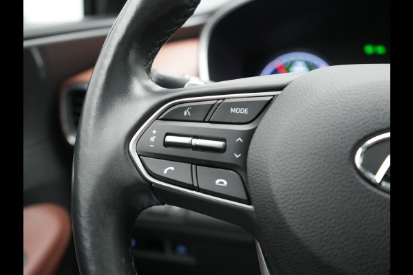 Hyundai Santa Fe 1.6 T-GDI Premium Smart Sky PHEV 266pk Dealer O.H. | Panodak | Adaptive Cruise | Camera | Krell Audio | Lederen Sportstoelen Verwarmd | Apple Carplay | Keyless | Blis | Stuur Verwarmd | Navigatie | DAB | Plug In Hybrid
