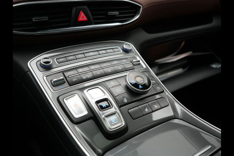 Hyundai Santa Fe 1.6 T-GDI Premium Smart Sky PHEV 266pk Dealer O.H. | Panodak | Adaptive Cruise | Camera | Krell Audio | Lederen Sportstoelen Verwarmd | Apple Carplay | Keyless | Blis | Stuur Verwarmd | Navigatie | DAB | Plug In Hybrid