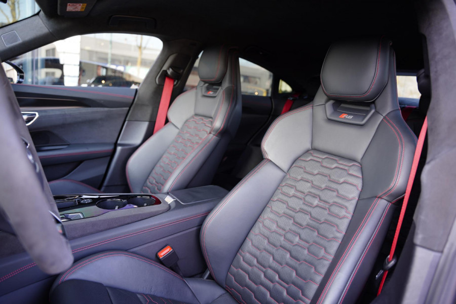 Audi e-tron GT RS Carbon / B&O / Head Up / New Accu Pack