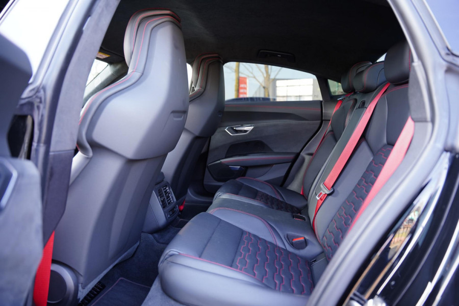 Audi e-tron GT RS Carbon / B&O / Head Up / New Accu Pack