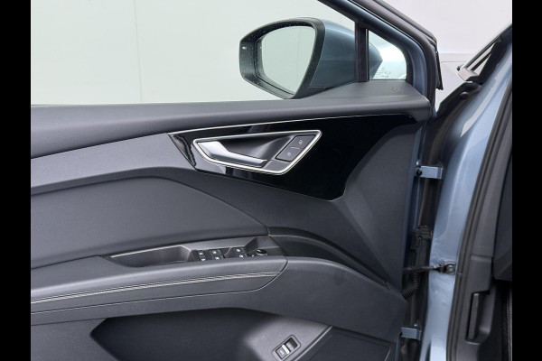 Audi Q4 e-tron 40 Launch edition Advanced Plus 77 kWh VAN € 33.900,- VOOR € 30.877,- UW LENTEVOORDEEL € 3.023,-! | SOH 92% | S-LINE INTERIEUR | PANORAMADAK | STOELVERWARMING | ELEKTRISCHE ACHTERKLEP | LUXE BEKLEDING | RIJKLAAR MET 12 MND BOVAG GARANTIE