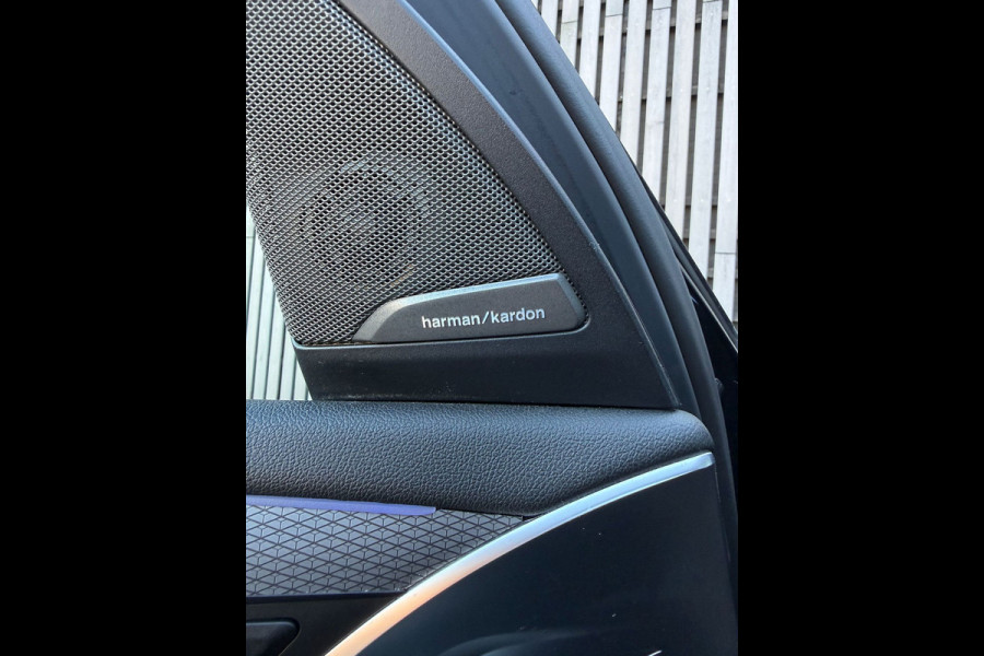 BMW X3 XDrive20i High Executive M-sportpakket /Pano /Leer /Camera