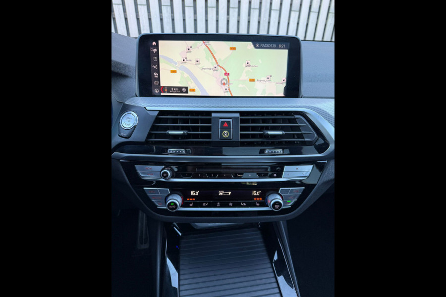 BMW X3 XDrive20i High Executive M-sportpakket /Pano /Leer /Camera