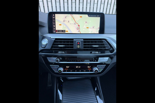 BMW X3 XDrive20i High Executive M-sportpakket /Pano /Leer /Camera