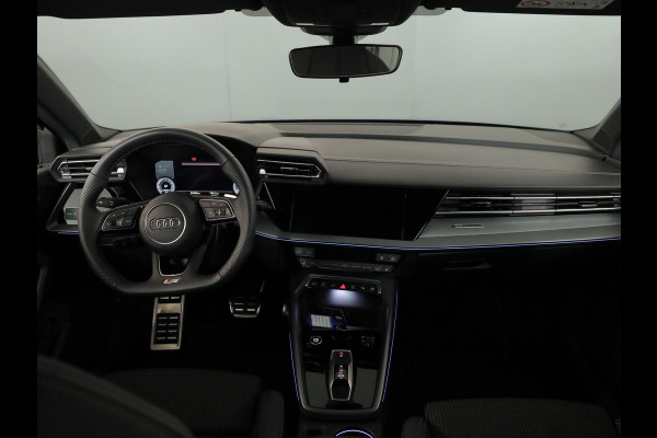 Audi A3 Sportback 40 TFSI e S edition 204 pk S-tronic | Verlengde garantie | Navigatie | Parkeersensoren (Park assist) | Achteruitrijcamera | Stoelverwarming | S-Line |