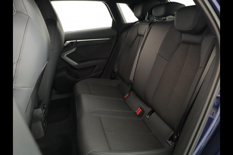 Audi A3 Sportback 40 TFSI e S edition 204 pk S-tronic | Verlengde garantie | Navigatie | Parkeersensoren (Park assist) | Achteruitrijcamera | Stoelverwarming | S-Line |