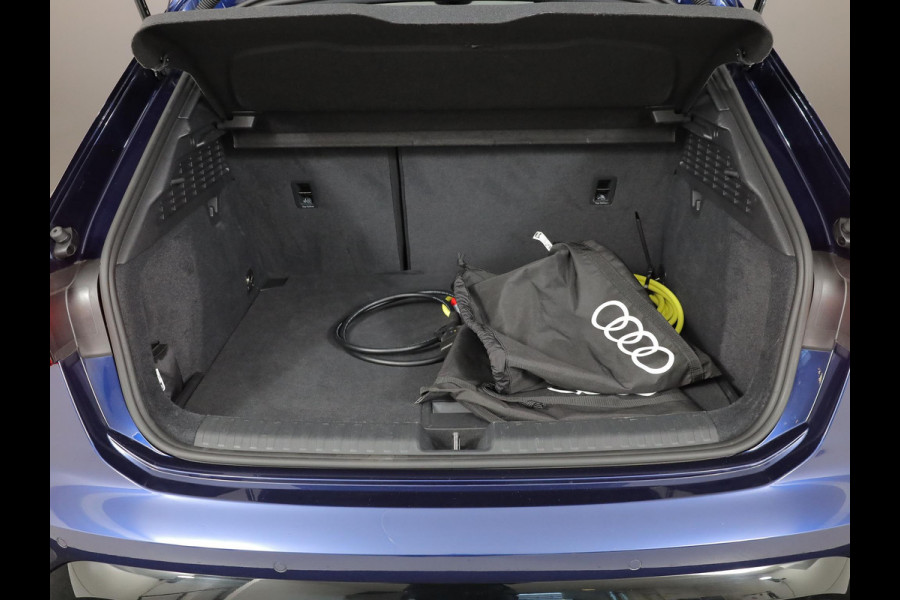 Audi A3 Sportback 40 TFSI e S edition 204 pk S-tronic | Verlengde garantie | Navigatie | Parkeersensoren (Park assist) | Achteruitrijcamera | Stoelverwarming | S-Line |