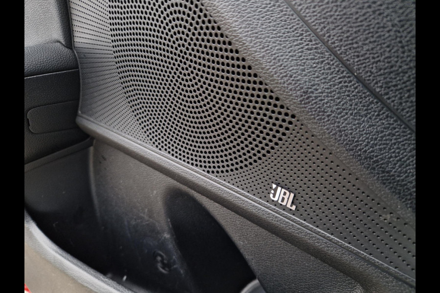 Kia Ceed Sportswagon 1.5 T-GDi GT-PlusLine Automaat | Trekhaak | Hulpveren | Stoelverwarming | JBL |