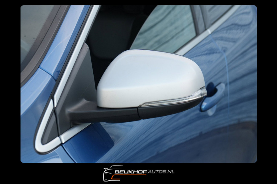 Volvo V40 1.5 T3 Polar+ Sport Pano Leer Cruise Xenon Led Cam