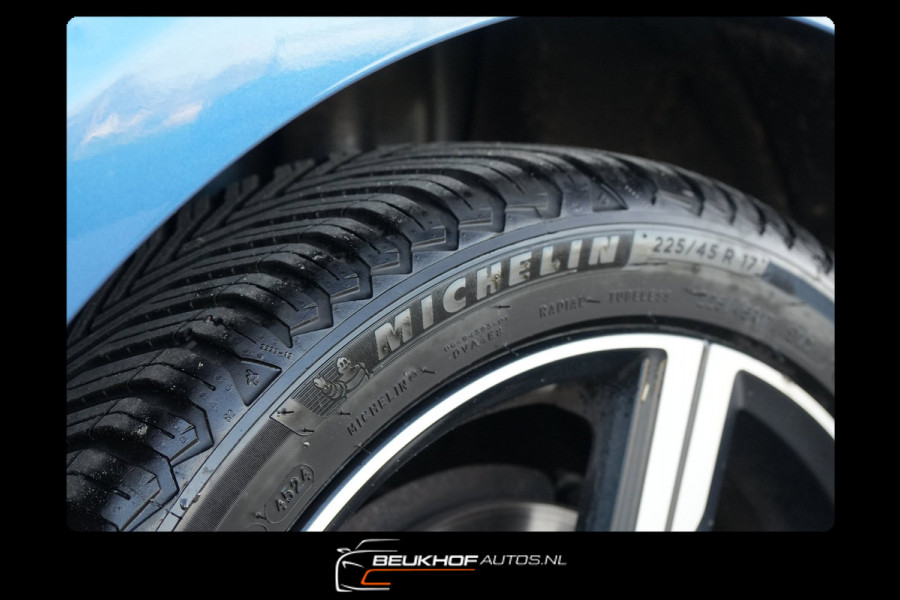 Volvo V40 1.5 T3 Polar+ Sport Pano Leer Cruise Xenon Led Cam