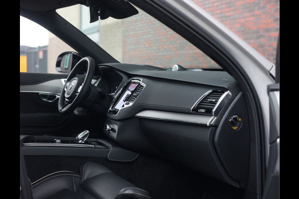 Volvo XC90 T8 Recharge AWD Ultimate Dark | Pano - Trekhaak - Luchtvering