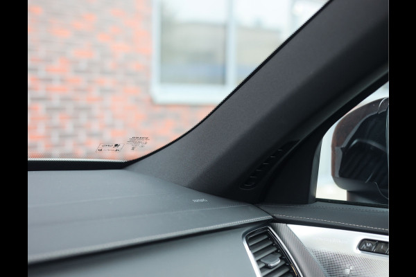 Volvo XC90 T8 Recharge AWD Ultimate Dark | Pano - Trekhaak - Luchtvering