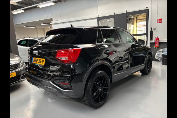 Audi Q2 35 TFSI S Edition / Camera / Navi / 18 inch