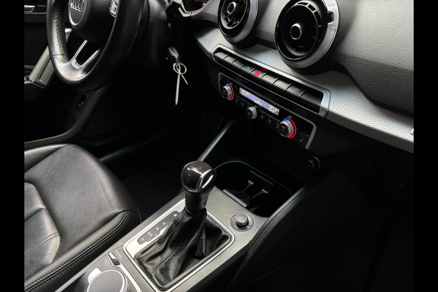 Audi Q2 35 TFSI S Edition / Camera / Navi / 18 inch