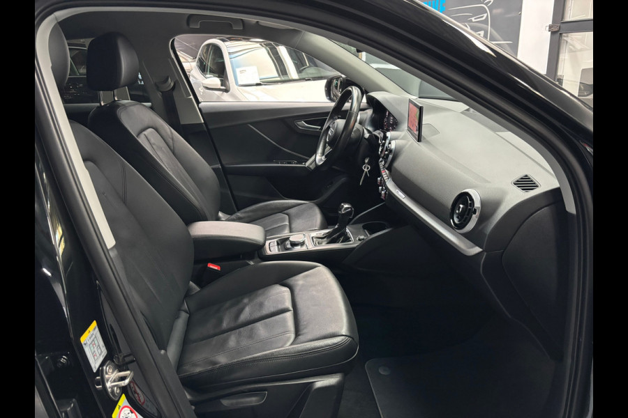 Audi Q2 35 TFSI S Edition / Camera / Navi / 18 inch