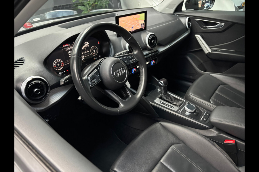 Audi Q2 35 TFSI S Edition / Camera / Navi / 18 inch