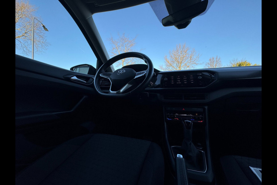 Volkswagen T-Cross 1.0 TSI Life CAMERA / PDC VOOR & ACHTER / CARPLAY / STOELVERWARMING / CLIMATE CONTROL / ELEKTR. INKLAPB SPIEGEL