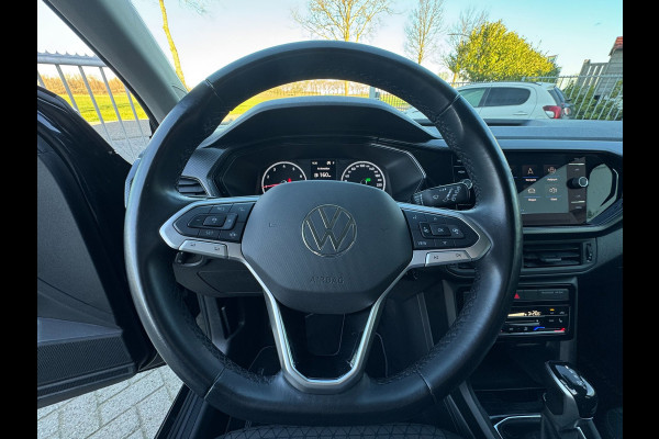 Volkswagen T-Cross 1.0 TSI Life CAMERA / PDC VOOR & ACHTER / CARPLAY / STOELVERWARMING / CLIMATE CONTROL / ELEKTR. INKLAPB SPIEGEL