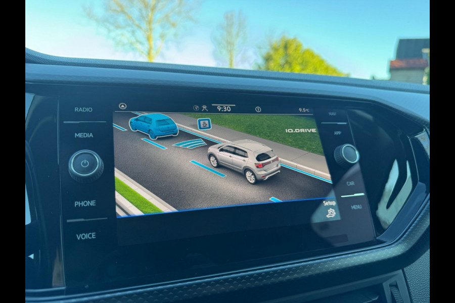 Volkswagen T-Cross 1.0 TSI Life CAMERA / PDC VOOR & ACHTER / CARPLAY / STOELVERWARMING / CLIMATE CONTROL / ELEKTR. INKLAPB SPIEGEL
