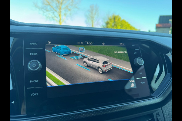 Volkswagen T-Cross 1.0 TSI Life CAMERA / PDC VOOR & ACHTER / CARPLAY / STOELVERWARMING / CLIMATE CONTROL / ELEKTR. INKLAPB SPIEGEL