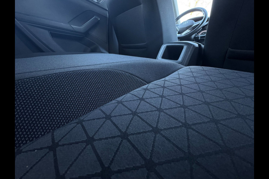 Volkswagen T-Cross 1.0 TSI Life CAMERA / PDC VOOR & ACHTER / CARPLAY / STOELVERWARMING / CLIMATE CONTROL / ELEKTR. INKLAPB SPIEGEL