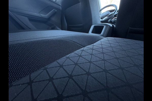 Volkswagen T-Cross 1.0 TSI Life CAMERA / PDC VOOR & ACHTER / CARPLAY / STOELVERWARMING / CLIMATE CONTROL / ELEKTR. INKLAPB SPIEGEL