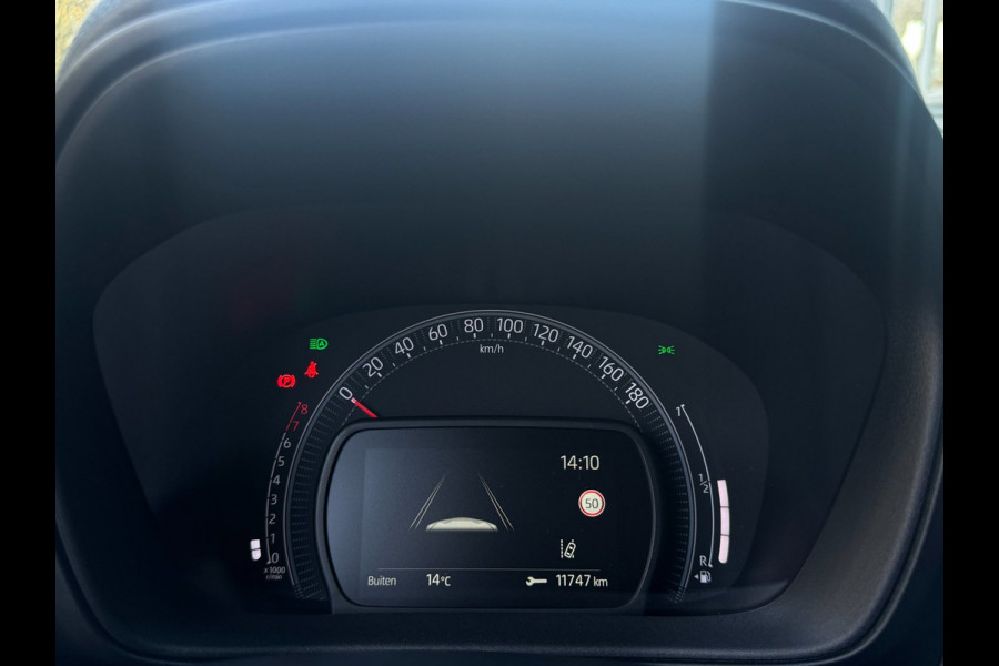 Toyota Aygo X 1.0 VVT-i MT Pulse Active CAMERA / ACC / LMV 17 INCH / LEDKOPLAMPEN / HOGE INSTAP / ZEER NETJES