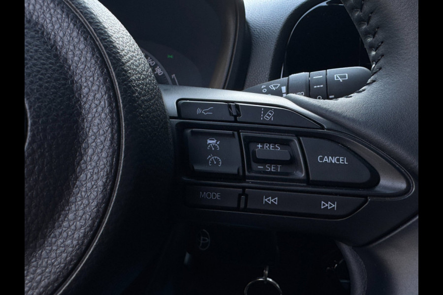 Toyota Aygo X 1.0 VVT-i MT Pulse Active CAMERA / ACC / LMV 17 INCH / LEDKOPLAMPEN / HOGE INSTAP / ZEER NETJES