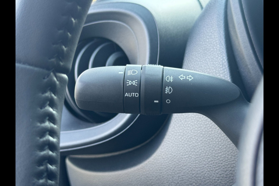 Toyota Aygo X 1.0 VVT-i MT Pulse Active CAMERA / ACC / LMV 17 INCH / LEDKOPLAMPEN / HOGE INSTAP / ZEER NETJES