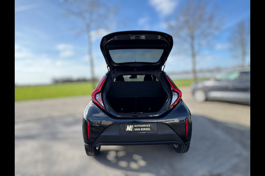 Toyota Aygo X 1.0 VVT-i MT Pulse Active CAMERA / ACC / LMV 17 INCH / LEDKOPLAMPEN / HOGE INSTAP / ZEER NETJES